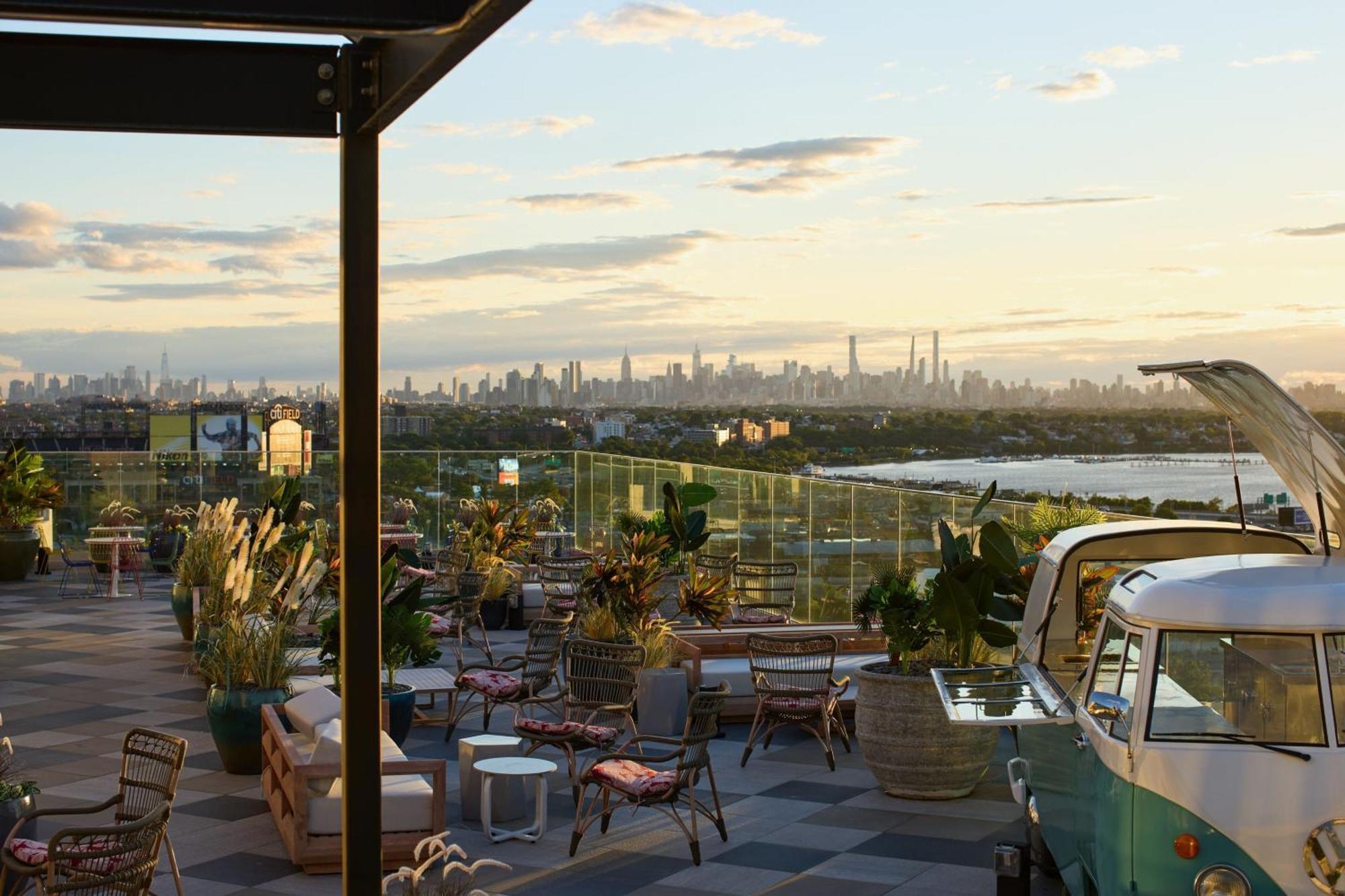 Renaissance New York Flushing Hotel At Tangram Nova York Exterior foto